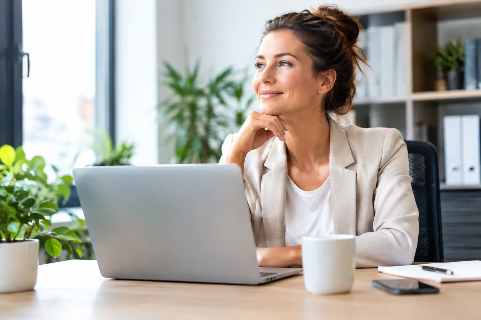 Wie spare ich Bürozeit? 7 Hebel gegen Routine